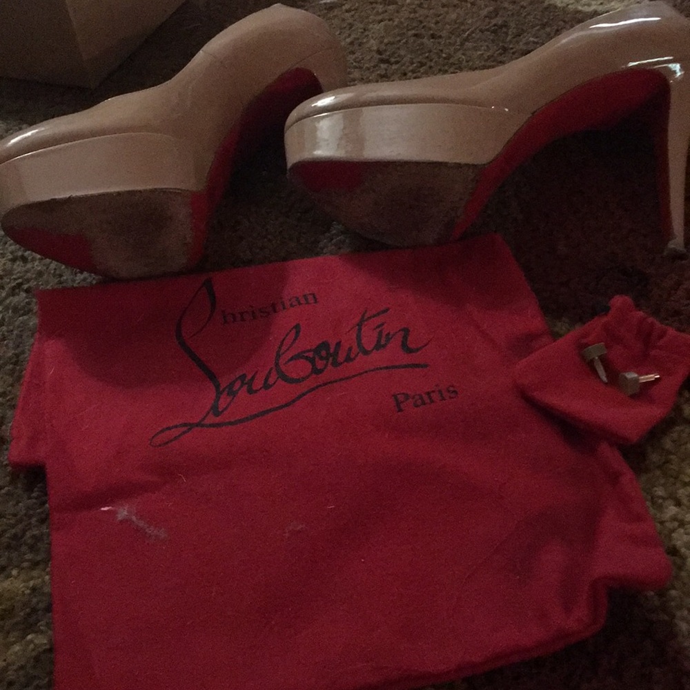 Christian Louboutin Nude Heels 9.5 Euro 39 - Picture 3 of 4